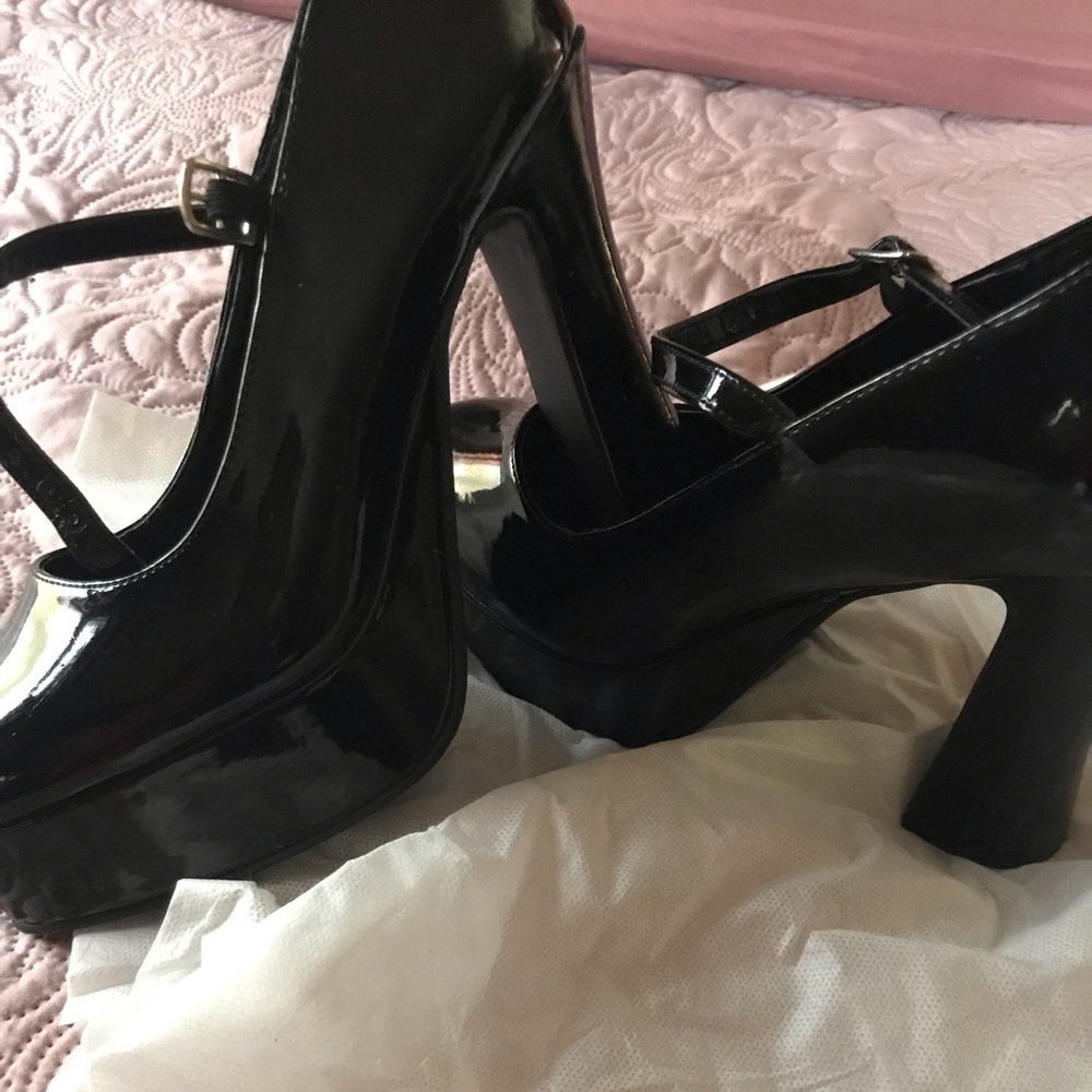 NEW Mary Jane Heels
